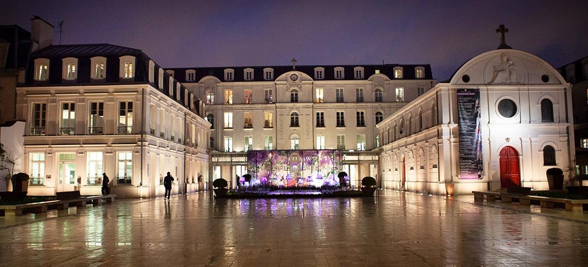 Parvis et hall d'accueil